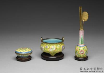 图片[3]-Painted enamel censer with lotus decoration on a yellow background, Qing dynasty, Qianlong reign (1736-1795)-China Archive